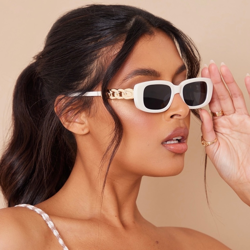 😎☀️Cream Chain Sunglasses 🕶️☀️